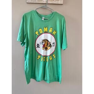 Tomah Tigers Green Retro Style Men's Graphic T-Shirt